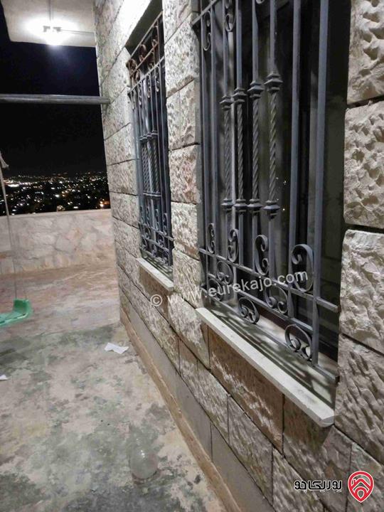 منزل مستقل مساحة الأرض 301م والبناء 120م للبيع في الزرقاء - منطقة جريبا