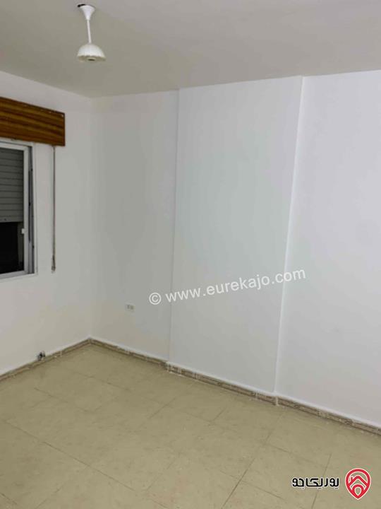 شقة فارغة مساحة 110م للايجار في اربد - ايدون عند مسجد عبدالله الحمود