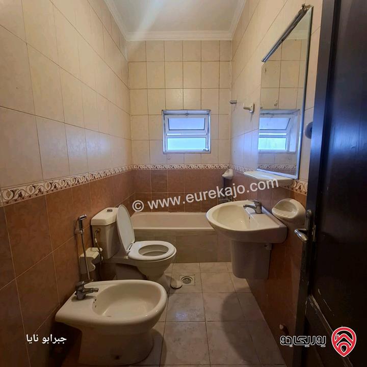 شقة فارغة مساحة 100م للايجار في عمان - دير غبار 