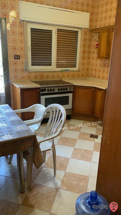 شقة مميزة مفروشة  مساحة 180م داخلي و 90م خارجي للإيجار من المالك مباشرة في عمان - جبل عمان