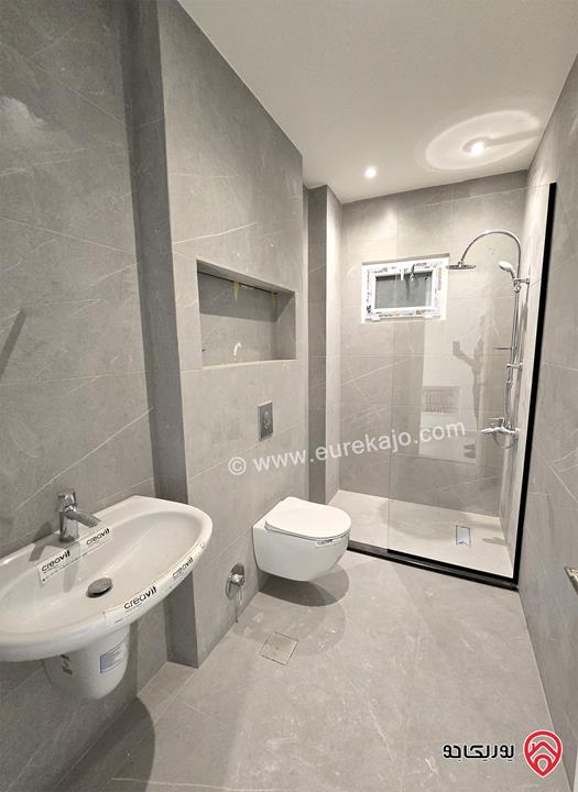 شقة مساحة 130م طابق أول للبيع جديدة و فخمة في عمان - عبدون 