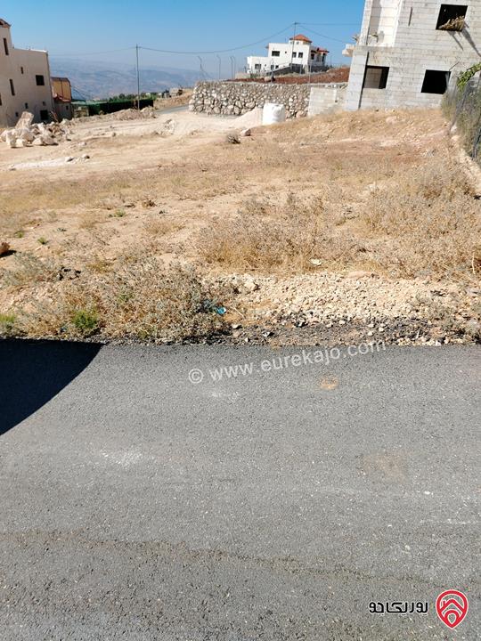 قطعة ارض مساحتها 540 متر مربع ذات موقع جميل ومطلة على مدينة جرش للبيع في جرش 