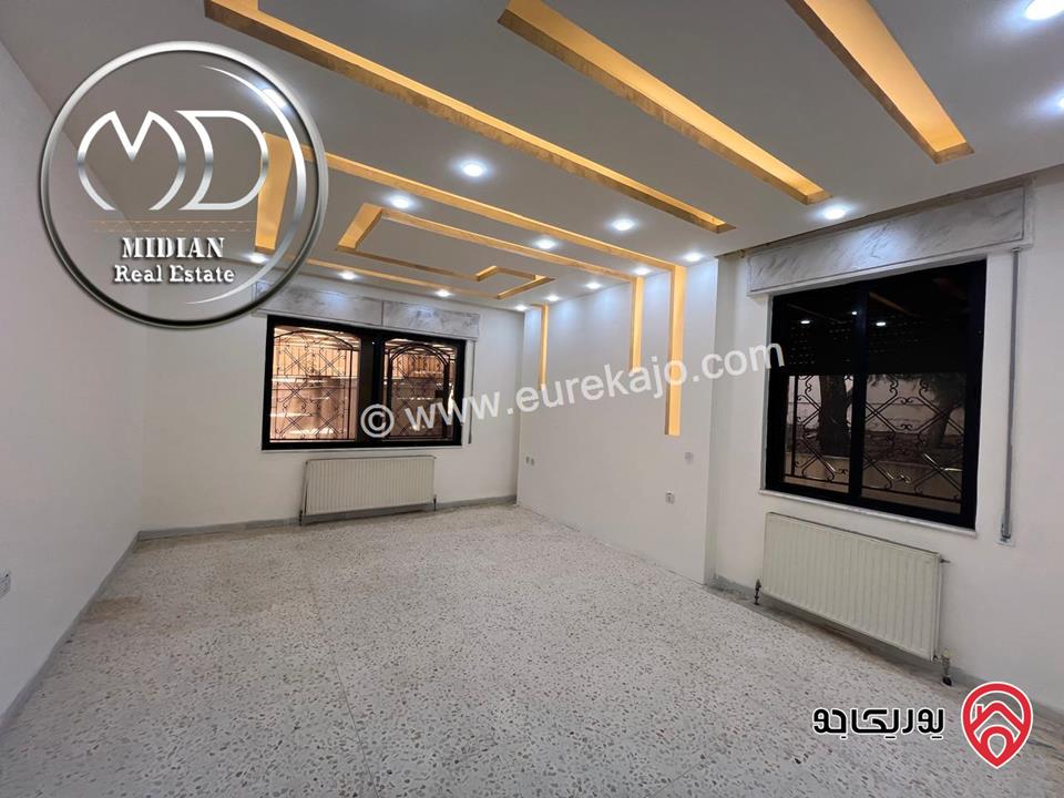 فيلا مستقلة فارغة مساحة 460م على أرض 800م للايجار في عمان - ام السماق قرب السيتي مول سوبر ديلوكس منطقة فلل هادئة بسعر مميز جداً