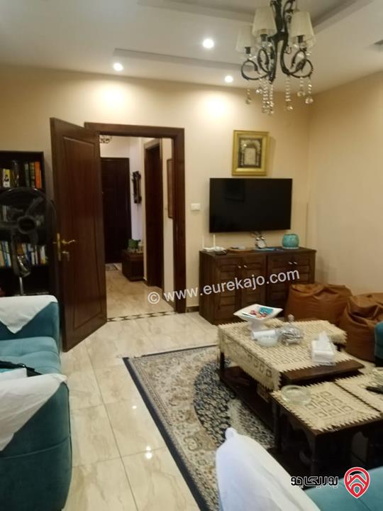 شقة طابق ارضي مساحة 150م للبيع في عمان - الجبيهة