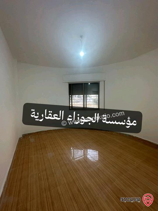 شقة فارغة شبه أرضية مساحة 120م للايجار في عمان - شارع الإذاعة 