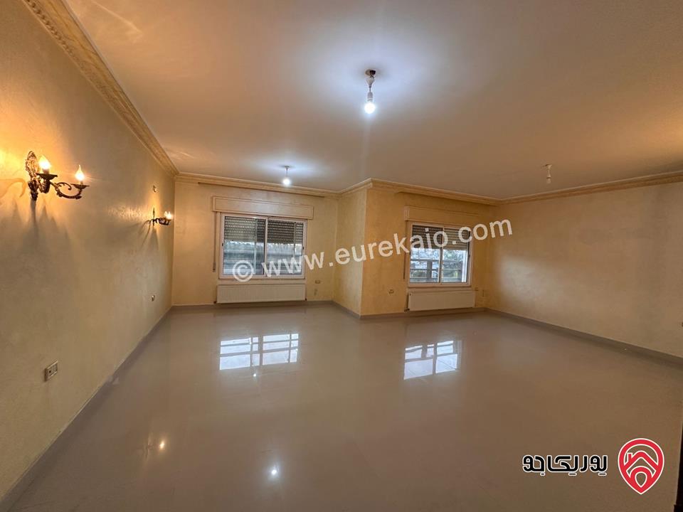 شقة طابق ثاني مساحة 220م للايجار في عمان - خلدا