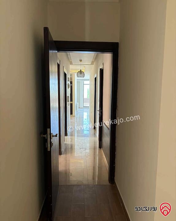 شقة أرضية مساحة 150م داخلي و 150م خارجي للبيع في عمان - حي الصحابة