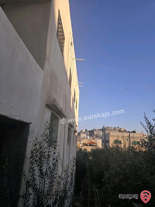 بيت مساحة 350م على أرض 300م للبيع في عمان - اليادودة من المالك 