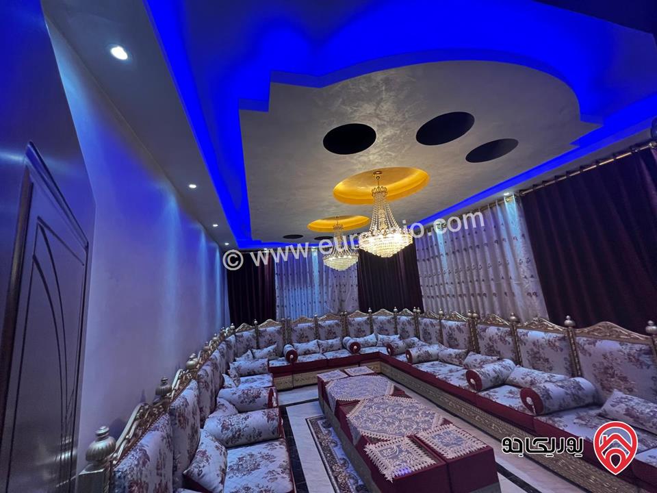 فيلا دوبلكس مساحة 550م على أرض 1030م للبيع في عمان - ضاحية الأمير علي طريق المطار 