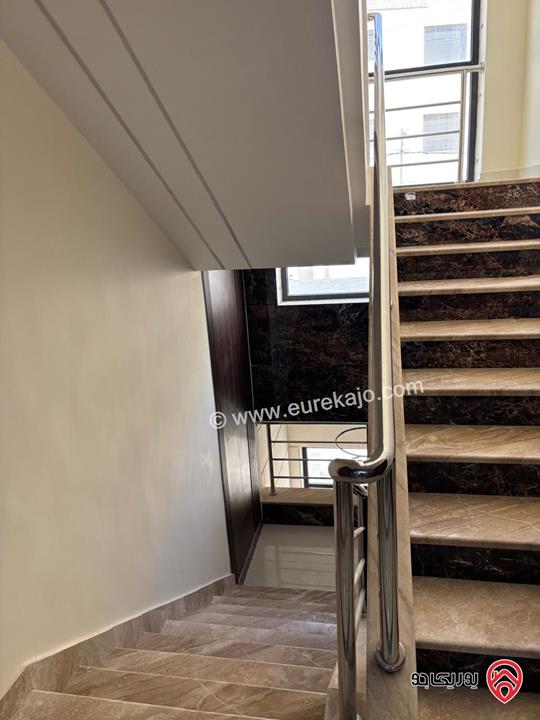 شقة جديدة ومميزة سوبر ديلوكس طابق أول مساحة 130م للبيع في عمان - ابو نصير 