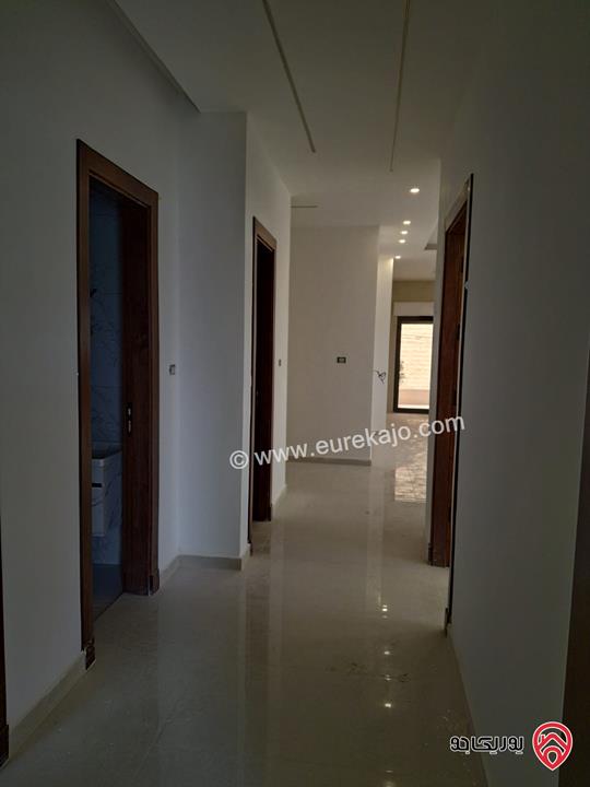 شقة ارضية جديدة مساحة 200م داخلي و 40م خارجي للبيع في عمان - ابو السوس