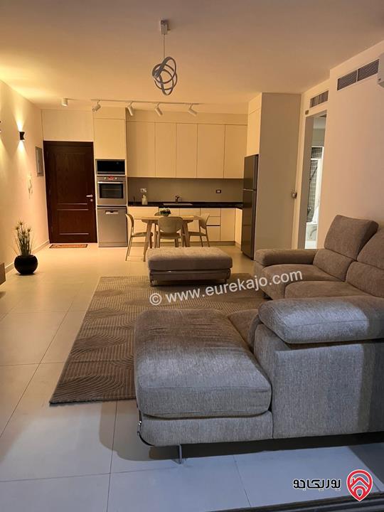 شقة ارضية مساحة 90م داخلي و 60م خارجي للايجار مفروشة في عمان - عبدون