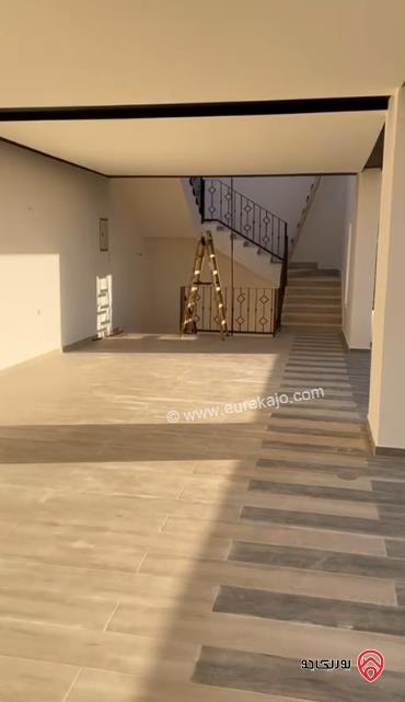 مزرعة مساحة الأرض 3 دونم و 400م والبناء 800م للبيع أو للايجار في السلط - زي