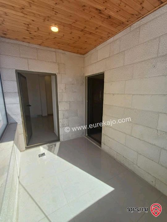 روف فارغ مساحة 130م للايجار في عمان - خلدا