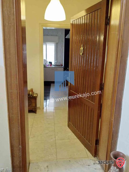 شقة أرضية مساحة 130م مع حديقة وترسات 250م للبيع في عمان - خلدا