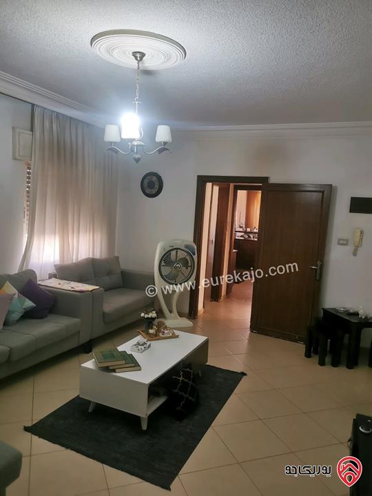 فيلا 3 طوابق مساحة 633م على أرض 500م للبيع في عمان - خلدا 