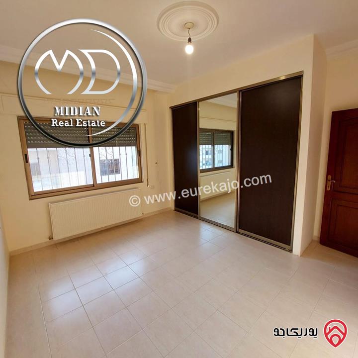 شقة دوبلكس طابق اخير مع روف للبيع في عمان - خلدا مساحة 270م مع تراسات تشطيبات سوبر ديلوكس اطلالة جميلة بسعر مميز