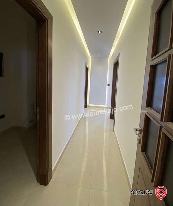 شقة طابق ثالث دوبلكس مساحة 200م للبيع في عمان - خلدا