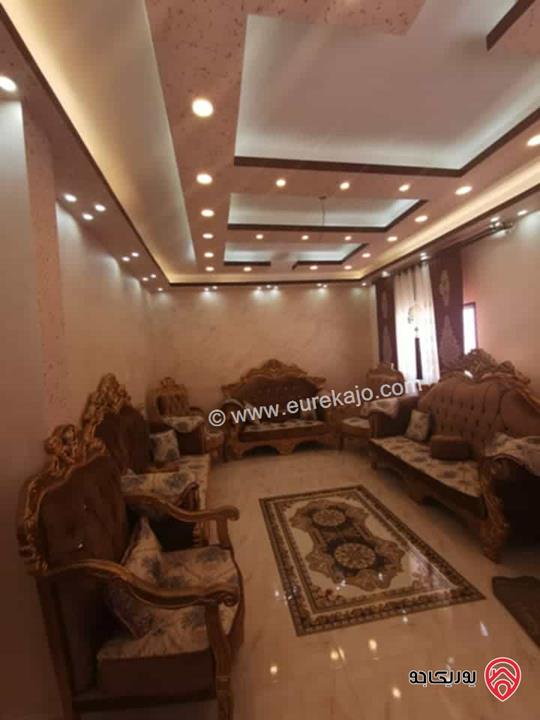 بيت مستقل مساحة 200م على أرض 662م للبيع في الزرقاء - الهاشمية