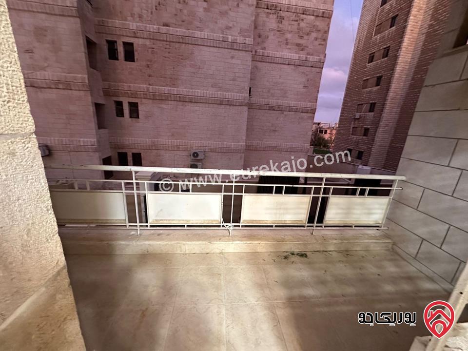 شقة أرضية مساحة 175م وخارجي 60م للايجار في عمان - الدوار الرابع 