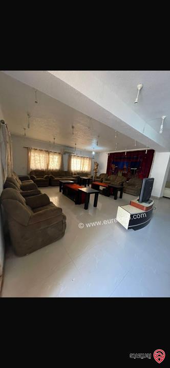 مزرعة مساحة الأرض 10 دونم والبناء 500م للبيع في عمان - منطقة وادي السير البصة ام الخنازير 