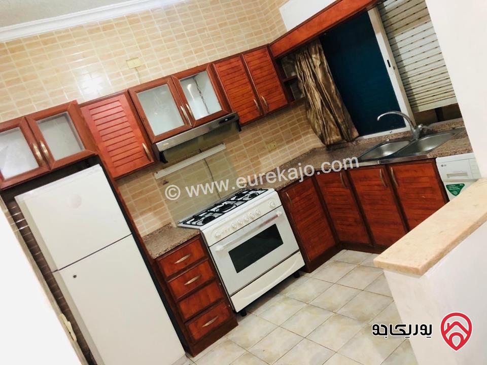 شقه مساحة 90م طابق أول مفروشة للبيع في عمان - الجبيهة - البوابة الشمالية للجامعة الاردنيه - قرب اشارات المنهل
