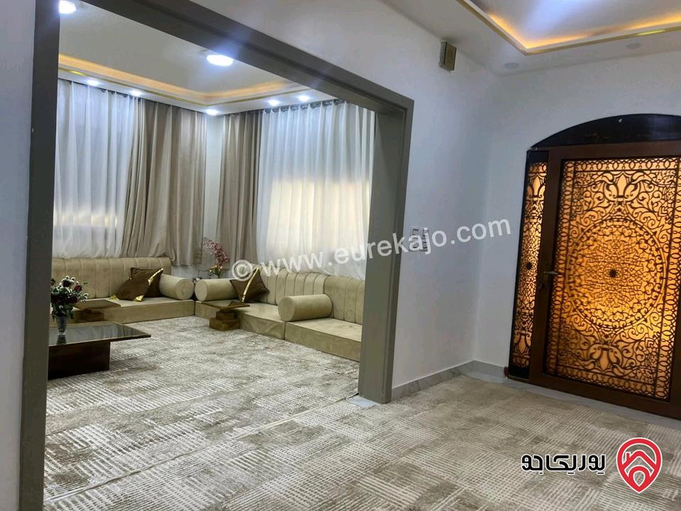 فيلا مساحة 981م على أرض 609م للبيع في عمان - دابوق قرب بوابة القصر