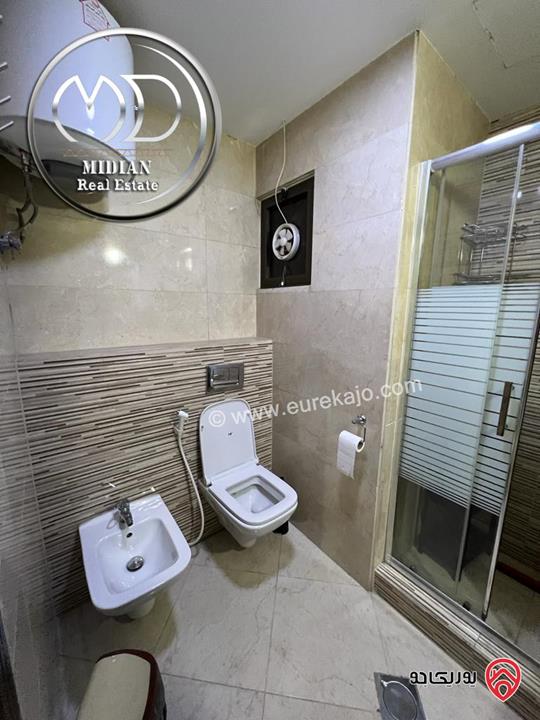 شقة ارضية مفروشة للايجار في عمان - دير غبار مساحة 120م مع ترس 30م تشطيبات وفرش سوبر ديلوكس بسعر مميز