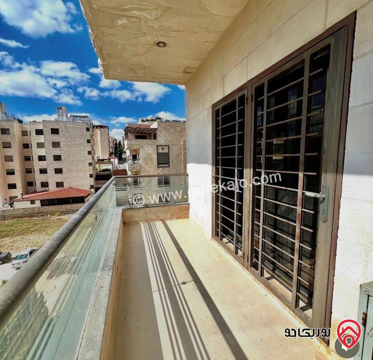 شقة مساحة 190م مع روف 60م وترس 70م للبيع في عمان - دير غبار