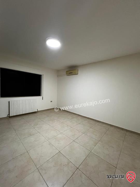 شقة طابق ثالث مساحة 163م للبيع في عمان - خلدا 