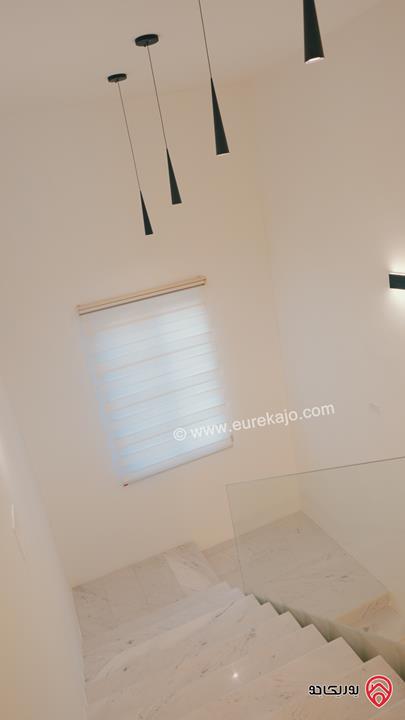 شقة طابق ثالث دوبلكس مساحة 207م للبيع في اربد - الراهبات الوردية