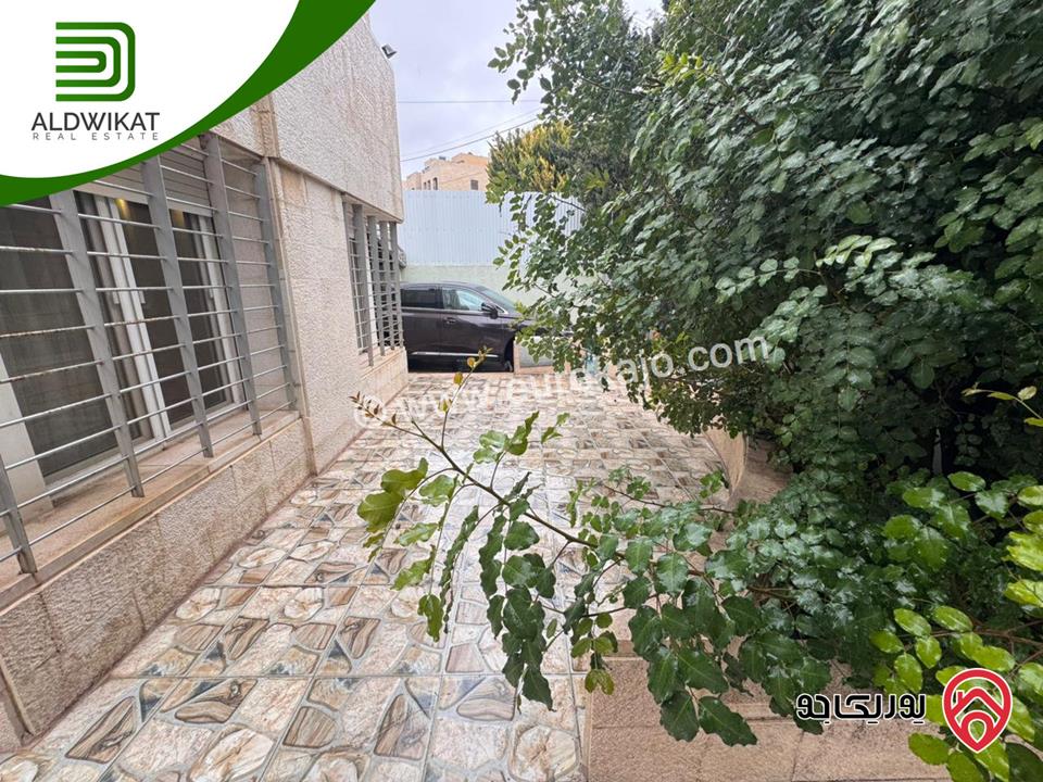 فيلا مستقلة مفروشة للبيع في عمان - خلدا مساحة البناء 580م ومساحة الارض 940م موقع اطلالة