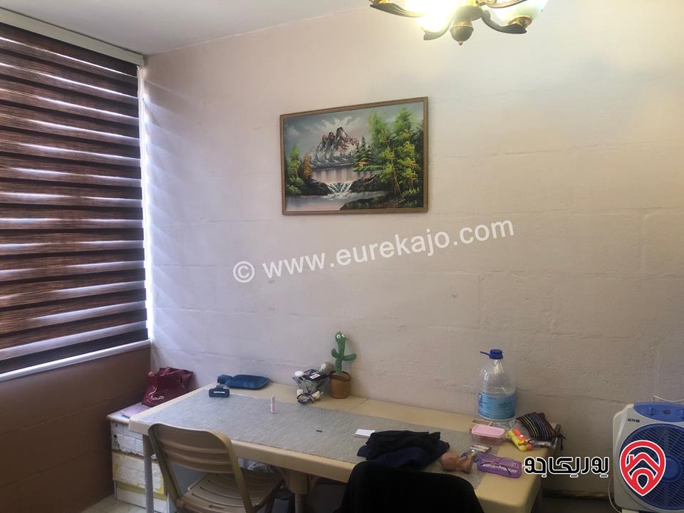 شقة طابق ثالث مساحة 120م للبيع في عمان - النصر حي عدن