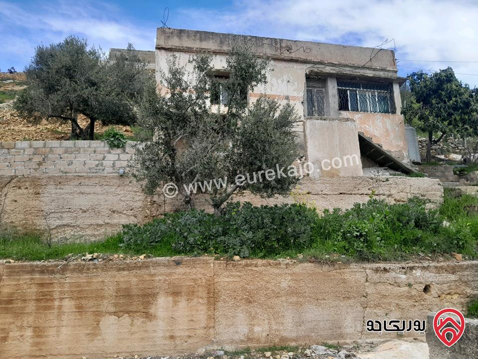 منزل مساحة 110م على أرض 350م للبيع في السلط 