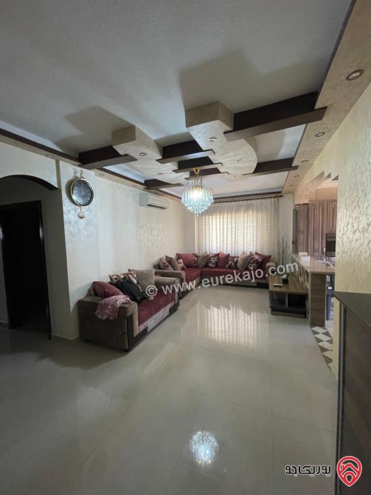 شقة طابق ثاني مساحة 150م للبيع في الزرقاء الجديدة قرب كنيسة الماريوسف