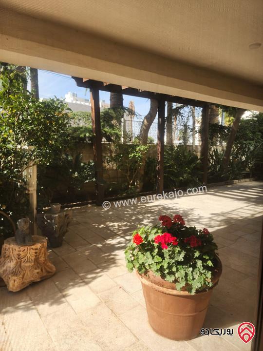 فيلا راقية مساحة 520م على أرض 830م للبيع في عمان - أم أذينة