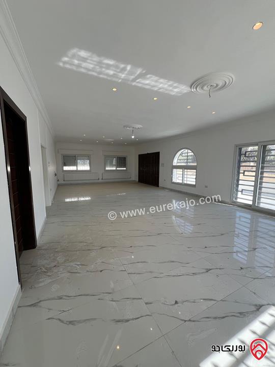 فيلا مساحة الارض 672م مساحة البناء 600م للبيع في عمان - دير غبار حي السهل 