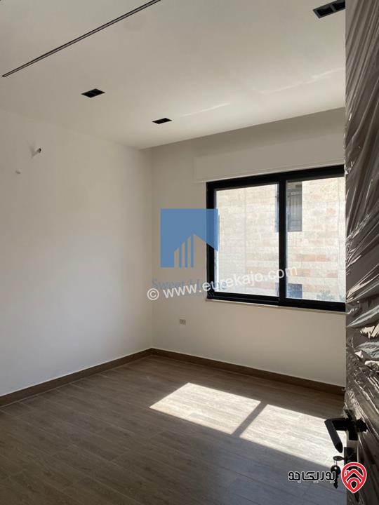 شقة فاخرة للبيع في عمان - أم أذينة قرب أبراج السادس طابق اول 200م تشطيب سوبر ديلوكس لم تسكن