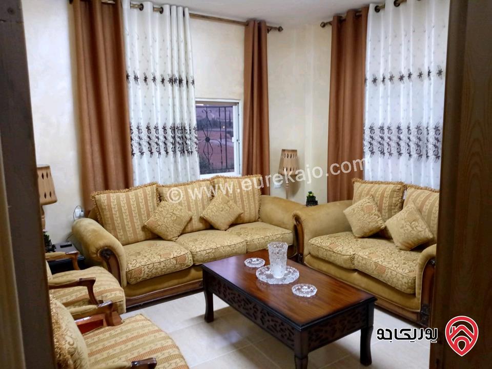 مزرعة مساحة الأرض 618م والبناء 100م للبيع في المفرق