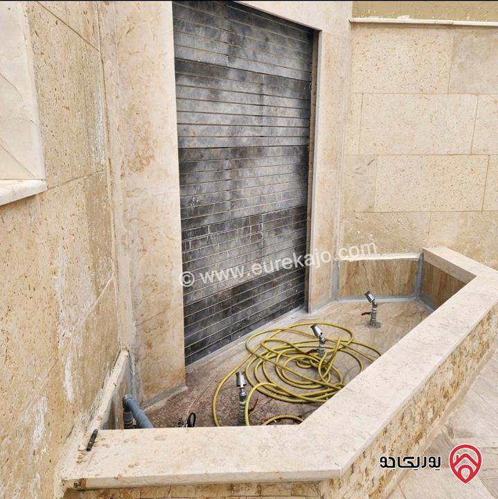 شقة شبه ارضية مميزة مساحة 163م للبيع في عمان - اجمل مناطق الجبيهة قرب دوار المنهل 