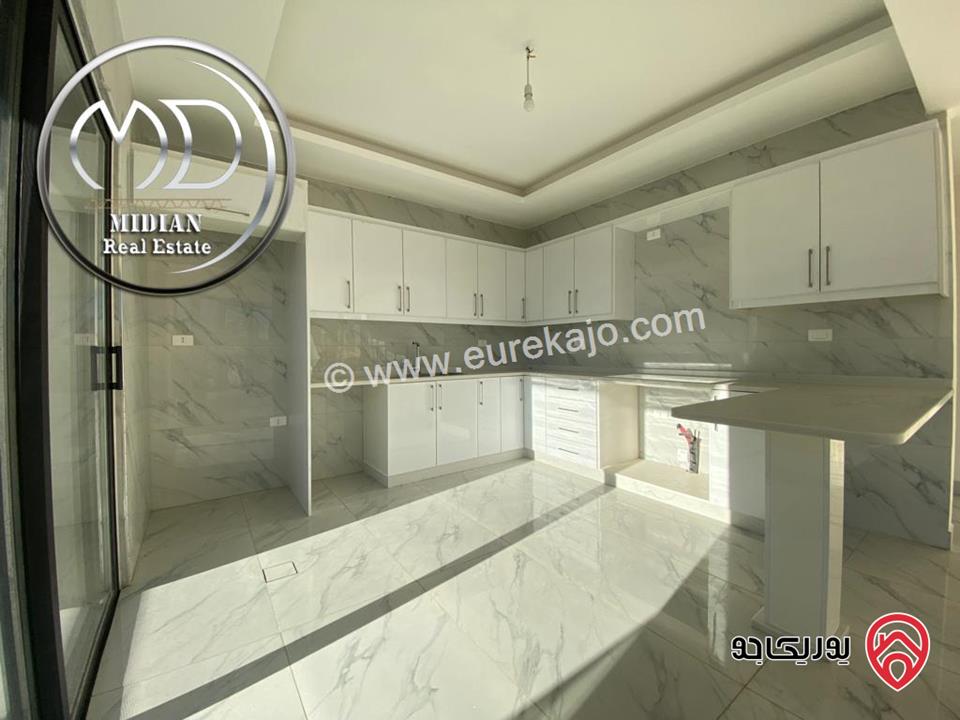 شقة دوبلكس فارغة للايجار طابق أخير مع روف في عمان - دير غبار مساحة 220م مع تراسات تشطيبات و ديكورات عصرية فاخرة