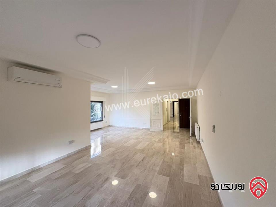 شقة مميزة طابق ثاني مساحة 207م للبيع أو للايجار في عمان - دير غبار