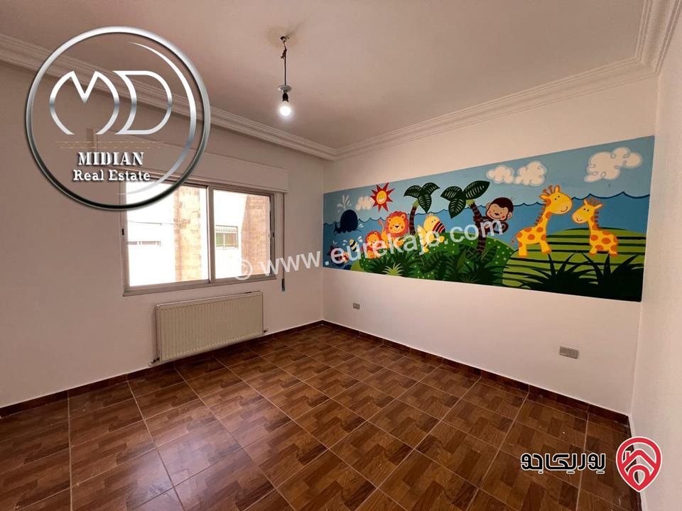 شقق فارغة للايجار في عمان - الرابية مساحة 195م تشطيب سوبر ديلوكس اطلالة جميلة بسعر مميز