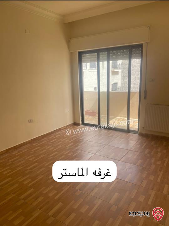 روف طابق ثالث مساحة 135م للبيع في أجمل مواقع الفحيص قرب دوار القيامة مواصفات مميزة و في حالة الجديد