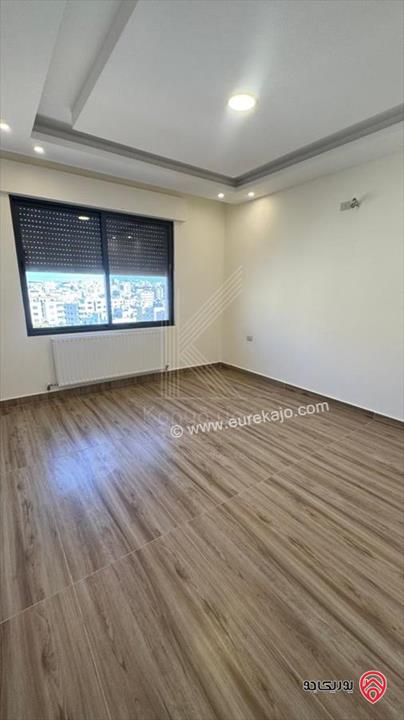 شقة فاخرة أرضية مساحة 202م داخلي و 40م خارجي للبيع في عمان - مرج الحمام