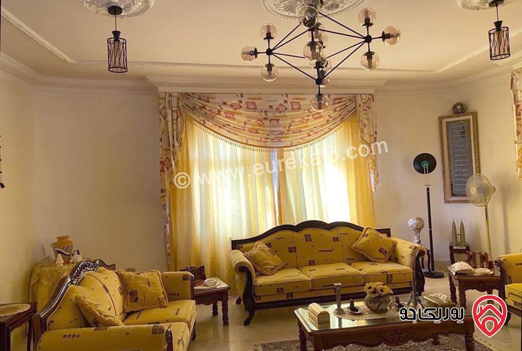 فيلا مساحة 500م على أرض 600م للبيع في اربد - الحي الشرقي 