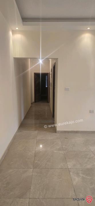 شقة طابق أول مساحة 127م للبيع في عمان - جبل الحسين