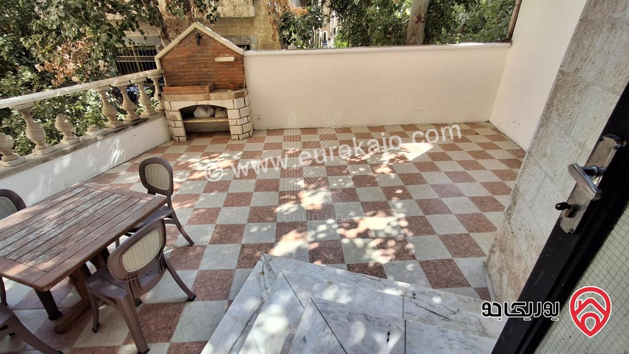 شقة فاخرة مفروشة مساحة 200م داخلي و 40م خارجي للبيع في عمان - دير غبار