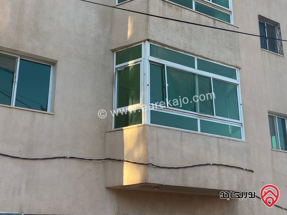 شقة طابق أول مساحة 126م للايجار في اربد شارع القدس