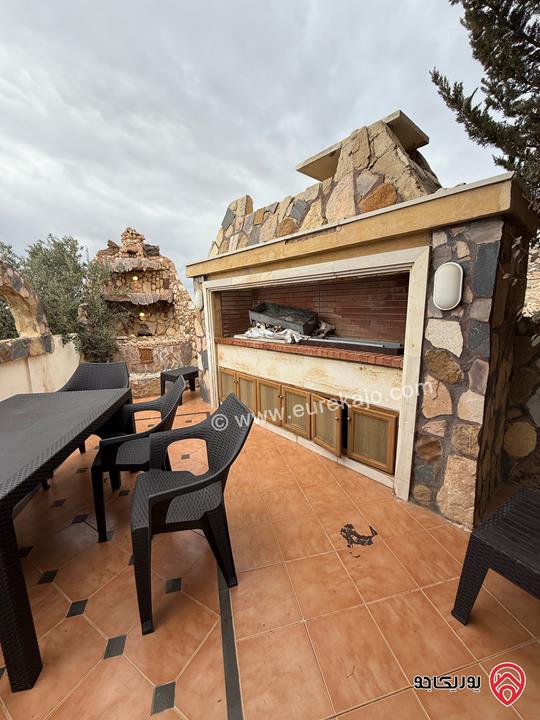 فيلا دوبلكس مساحة 300م على أرض 480م للبيع في مغاريب السلط 